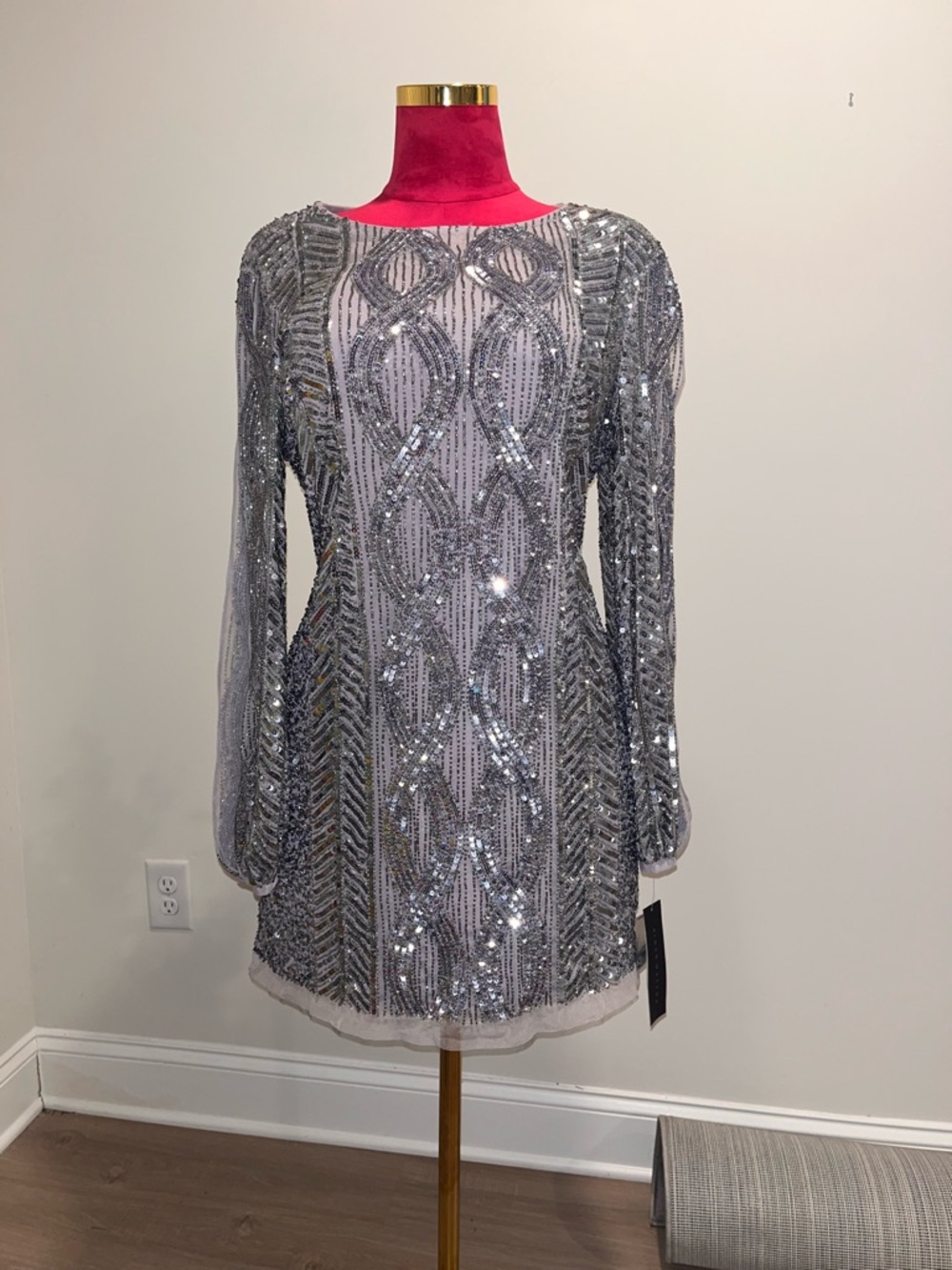 Aidan Mattox Silver Sequin Long-Sleeve Cocktail Dress